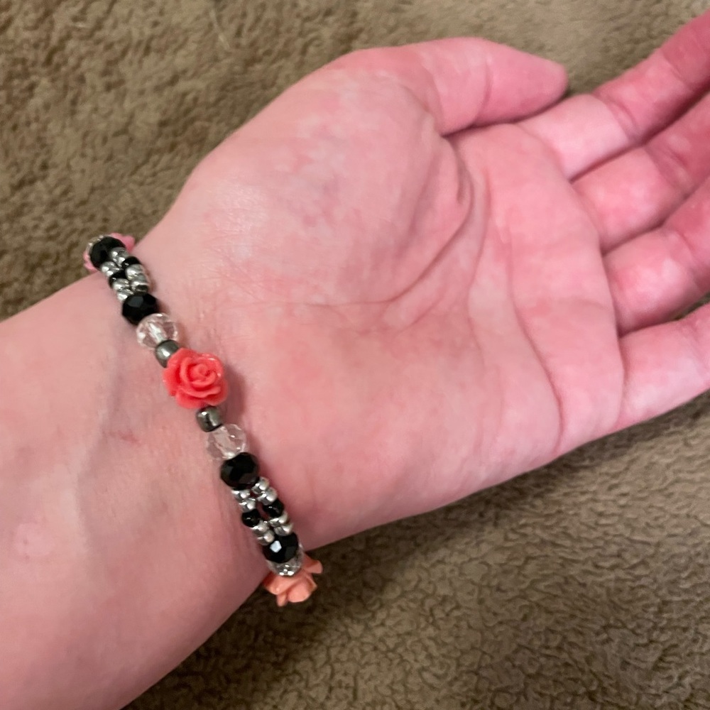 Handmade Jr Sized Jewelry Beaded Glass Crystals, Metal, & Roses Elastic Bracelet